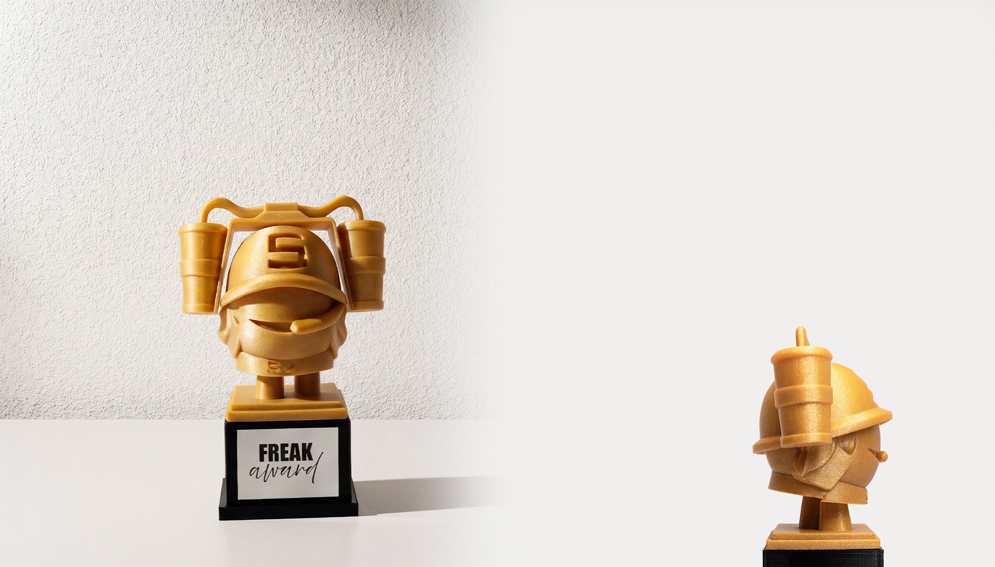 FREAK AWARD